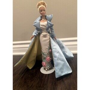 ❌1996 Couture Collection Serenade in Satin Barbie doll❌ With Barbie Stand❌